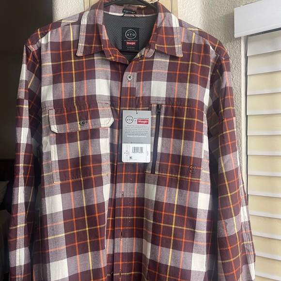 Wrangler Men's ATG Functional Flannel Shirt
Jacket-Burgundy Plaid-Medium - Picture 1 of 3